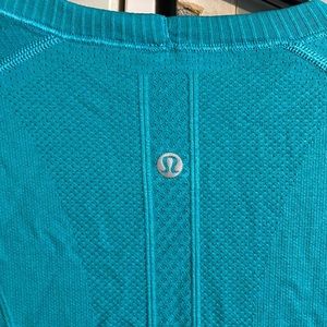 Lululemon Swiftly Tech bright blue long sleeve. Great condition.
